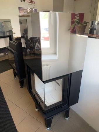 Designová teplovzdušná krbová vložka BEF THERM V 8 C, výsuvné otevírání, sklo třístranné