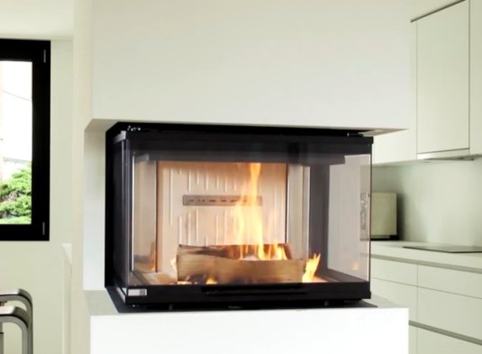 Designová teplovzdušná krbová vložka BEF THERM V 8 C, výsuvné otevírání, sklo třístranné