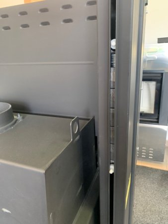 Designová teplovzdušná krbová vložka BEF THERM V 8 C, výsuvné otevírání, sklo třístranné